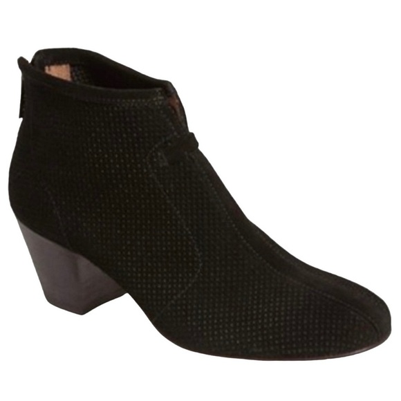 Aquatalia Russell & Bromley Boots Women’s Size 8 Black Suede Ankle Weatherproof - Picture 1 of 14